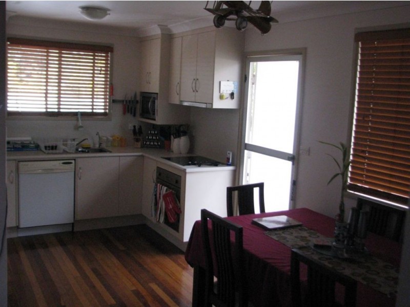 15 Duffy Street, Kawana QLD 4701