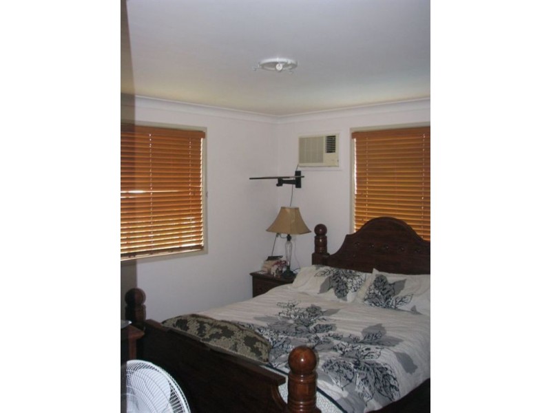 15 Duffy Street, Kawana QLD 4701