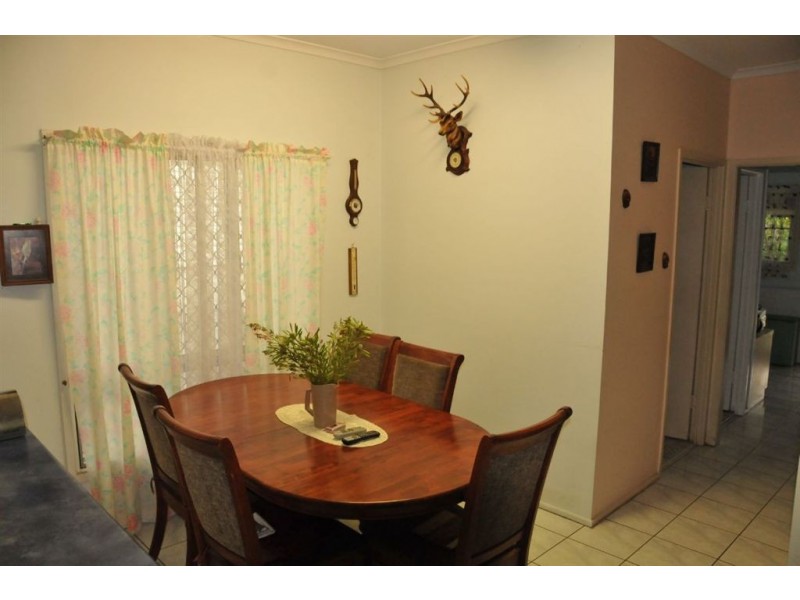 29 Symons Street, Park Avenue QLD 4701