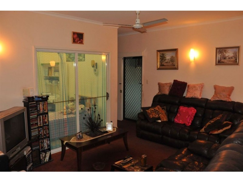 29 Symons Street, Park Avenue QLD 4701