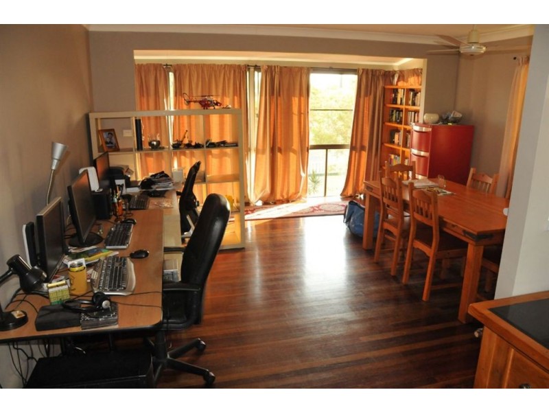 7 Barfoot Street, Kawana QLD 4701