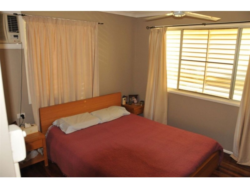 7 Barfoot Street, Kawana QLD 4701