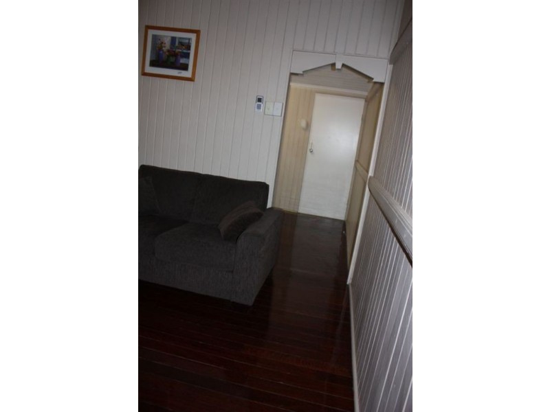 2/92 Princess St, Berserker QLD 4701