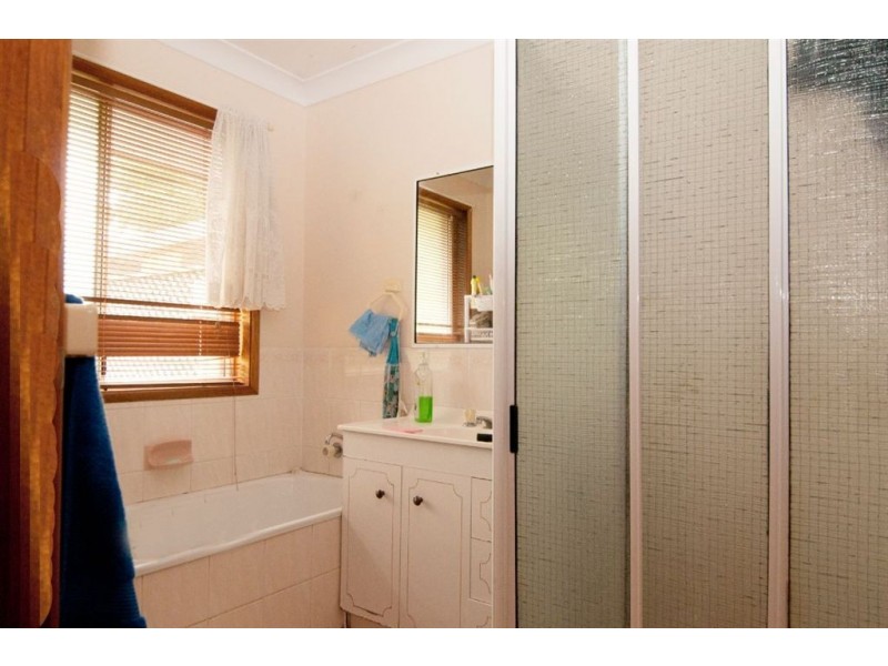 16 Brosnan Crescent, Parkhurst QLD 4702