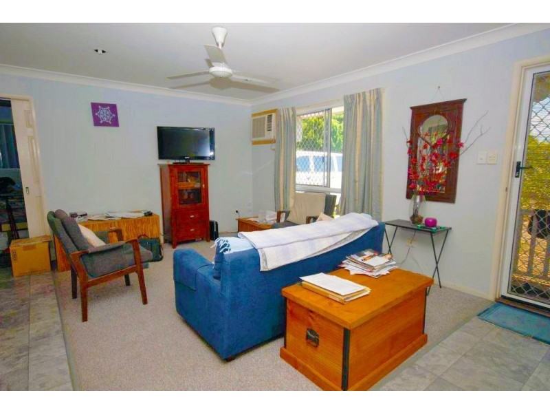 4 Casuarina Court, Kawana QLD 4701