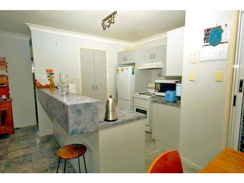 4 Casuarina Court, Kawana QLD 4701