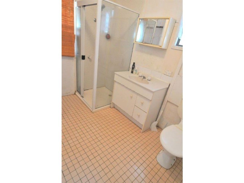 72 Armstrong Street, Berserker QLD 4701