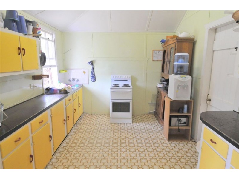 61 Jones Street, Wandal QLD 4700