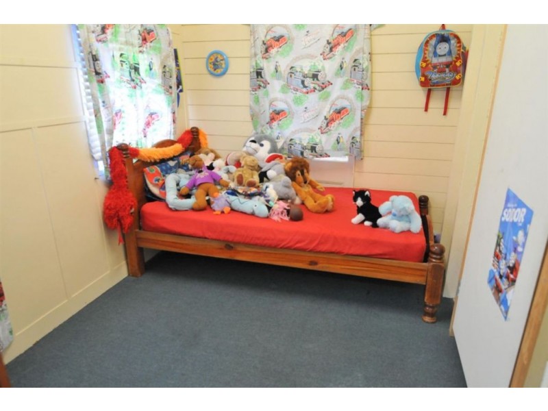 61 Jones Street, Wandal QLD 4700