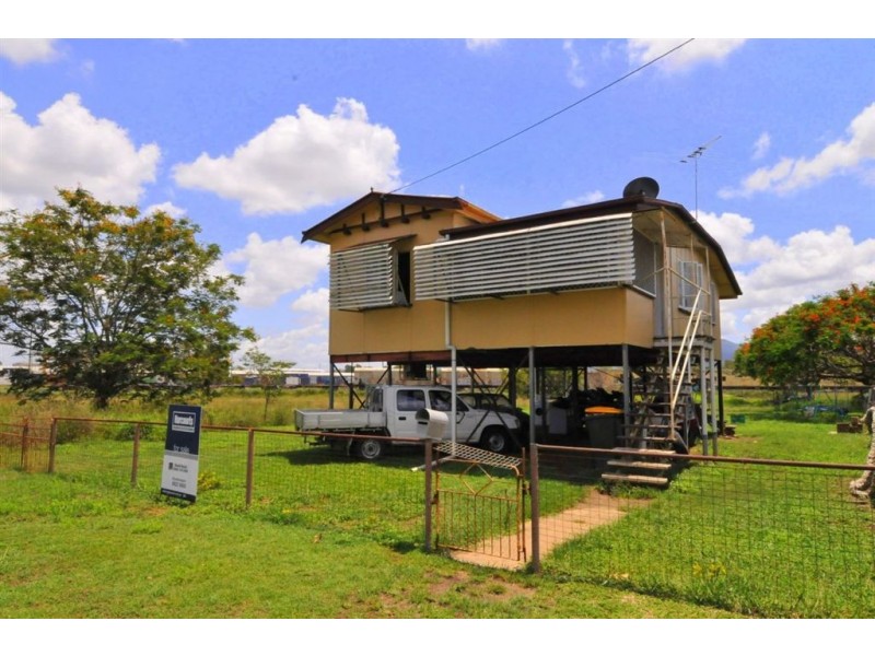 229 Kent Street, Depot Hill QLD 4700