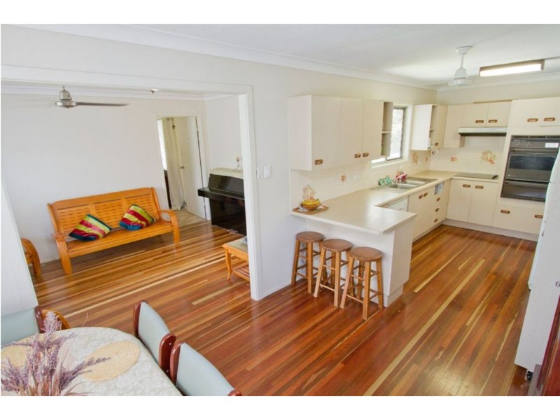 58 Gray Street, Park Avenue QLD 4701