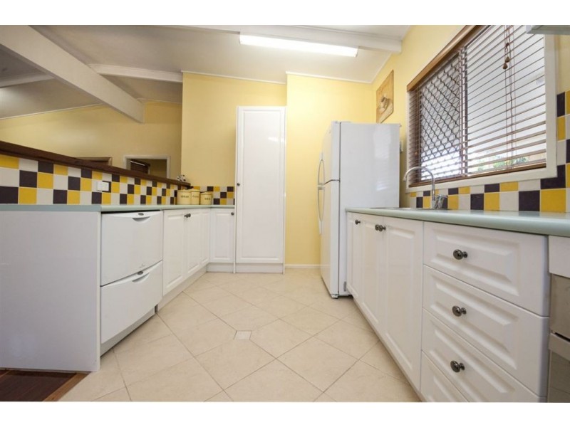 325 Duthie Avenue, Frenchville QLD 4701