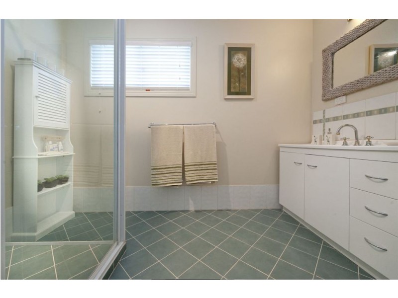 325 Duthie Avenue, Frenchville QLD 4701