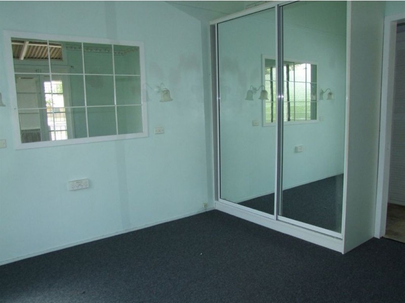 2 Rundle Street, Rockhampton City QLD 4700