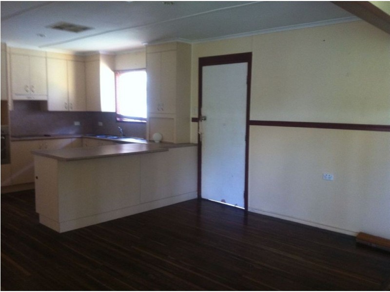 99 Lakes Creek Road, Berserker QLD 4701