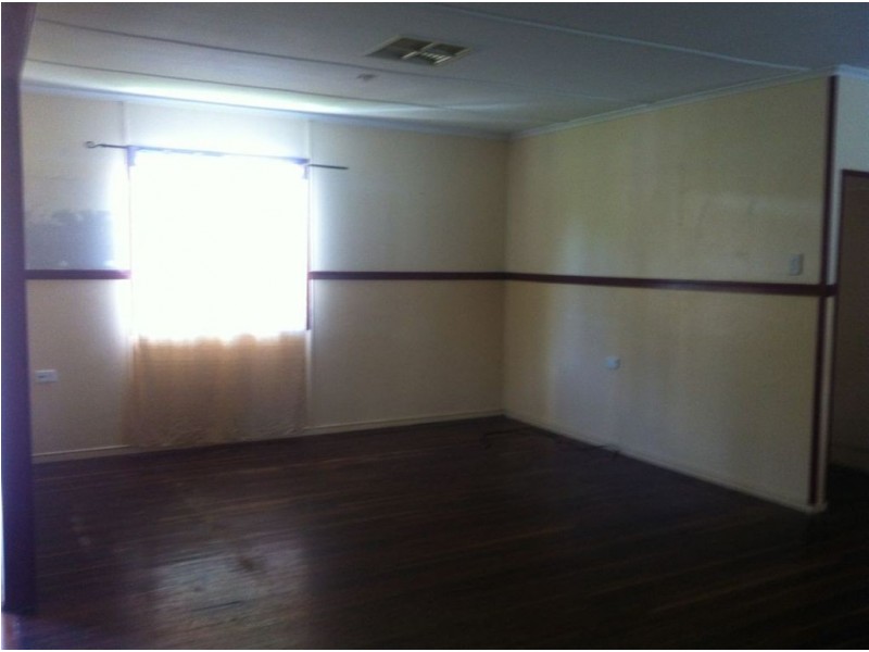 99 Lakes Creek Road, Berserker QLD 4701