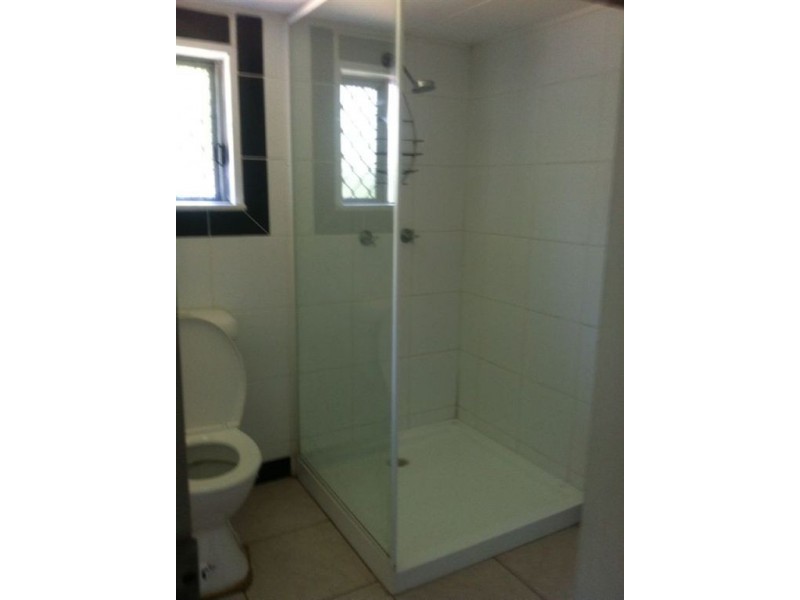 99 Lakes Creek Road, Berserker QLD 4701