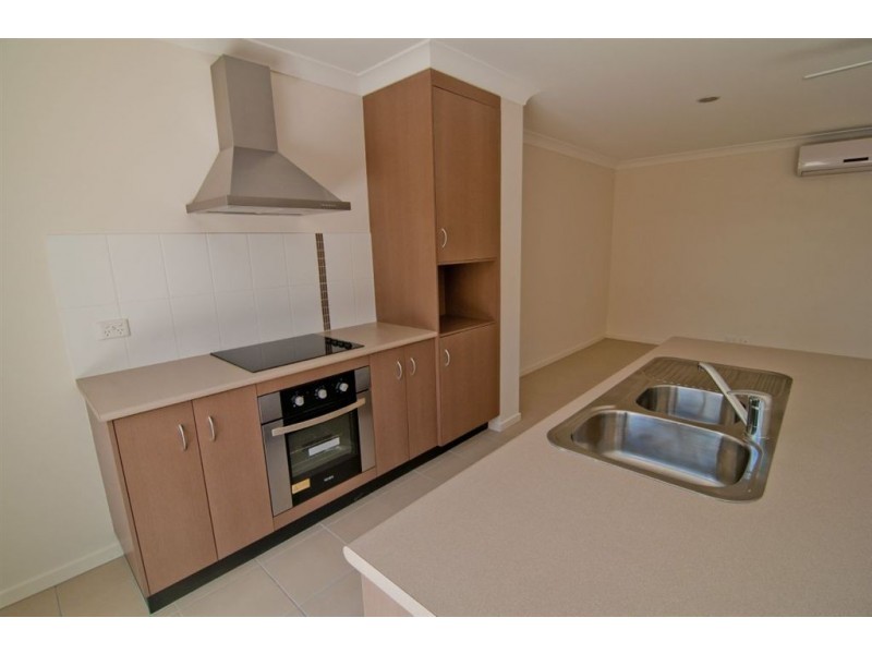 8/14 McDonald Street, Allenstown QLD 4700