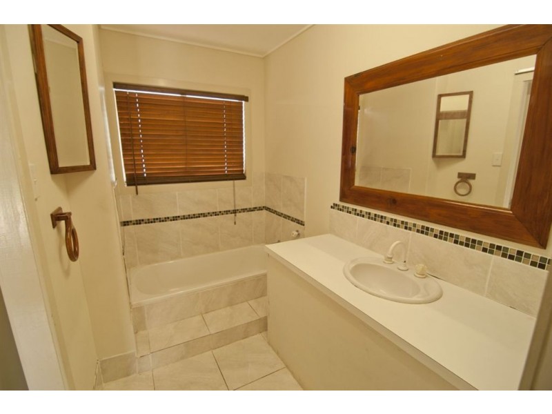 362 Philp Avenue, Frenchville QLD 4701