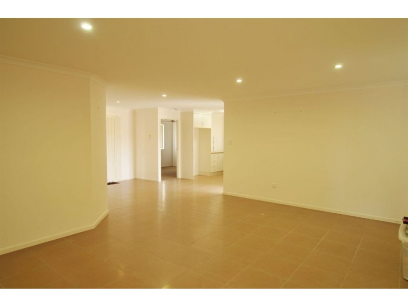 17 Doongarra Crescent, Gracemere QLD 4702