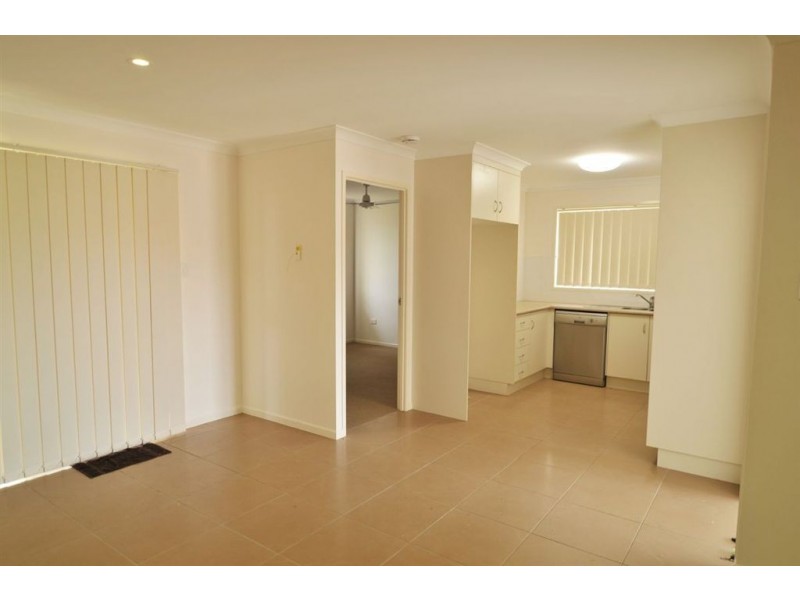 17 Doongarra Crescent, Gracemere QLD 4702
