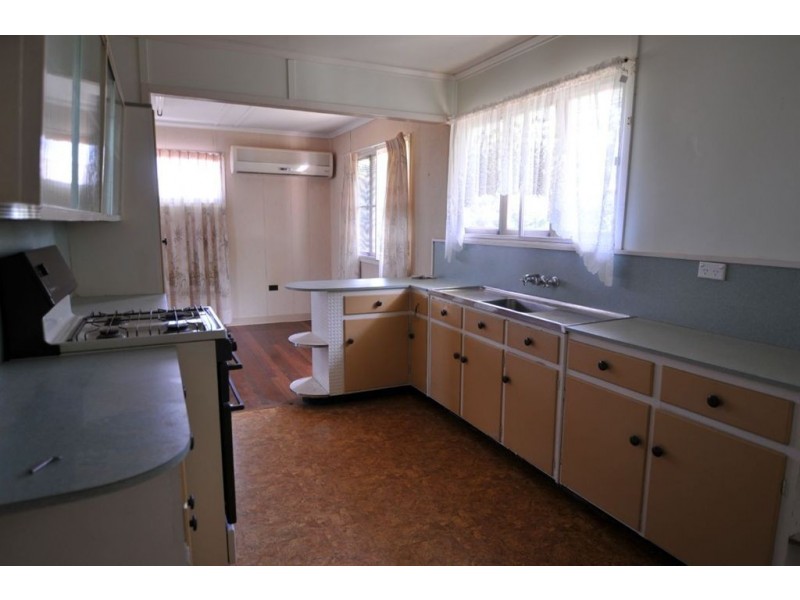 4 Wambool Street, Rockhampton City QLD 4700