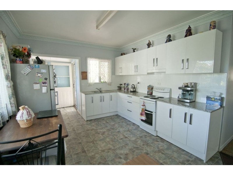 7 Macarthur Street, Koongal QLD 4701
