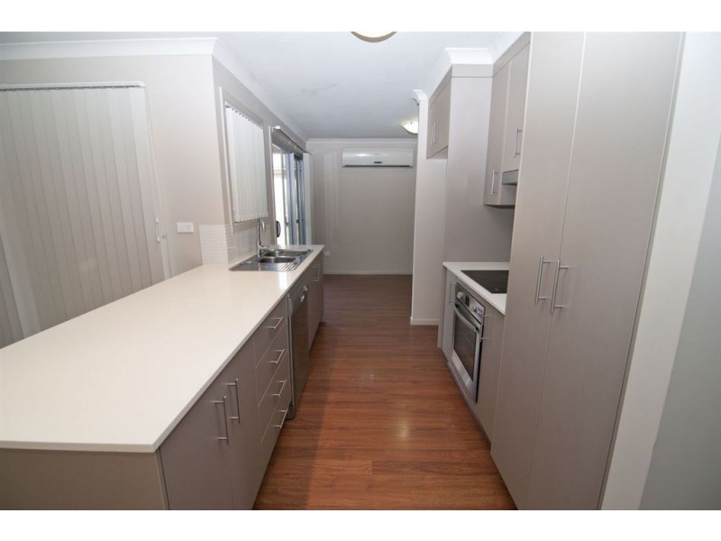 21 Maree Crescent, Gracemere QLD 4702