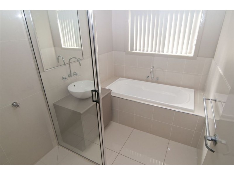 21 Maree Crescent, Gracemere QLD 4702