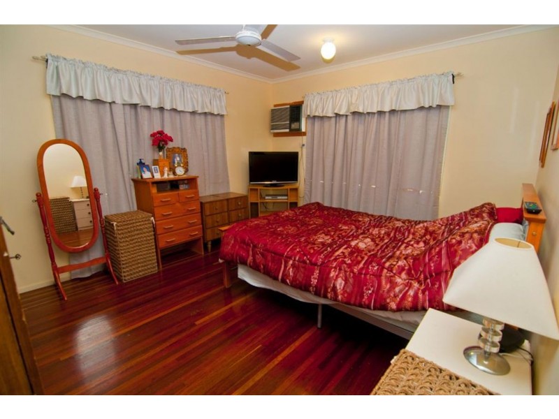 21 Harriette Street, Park Avenue QLD 4701