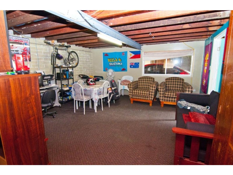 21 Harriette Street, Park Avenue QLD 4701