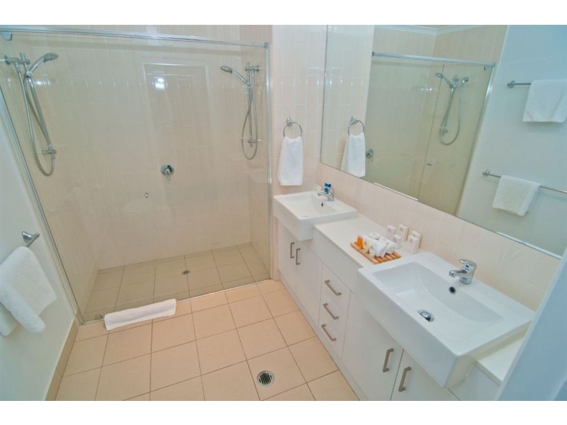 1203/102-108 Victoria Parade, Rockhampton City QLD 4700