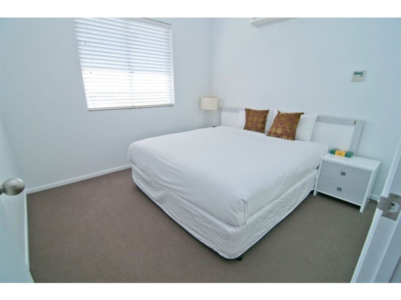 1203/102-108 Victoria Parade, Rockhampton City QLD 4700