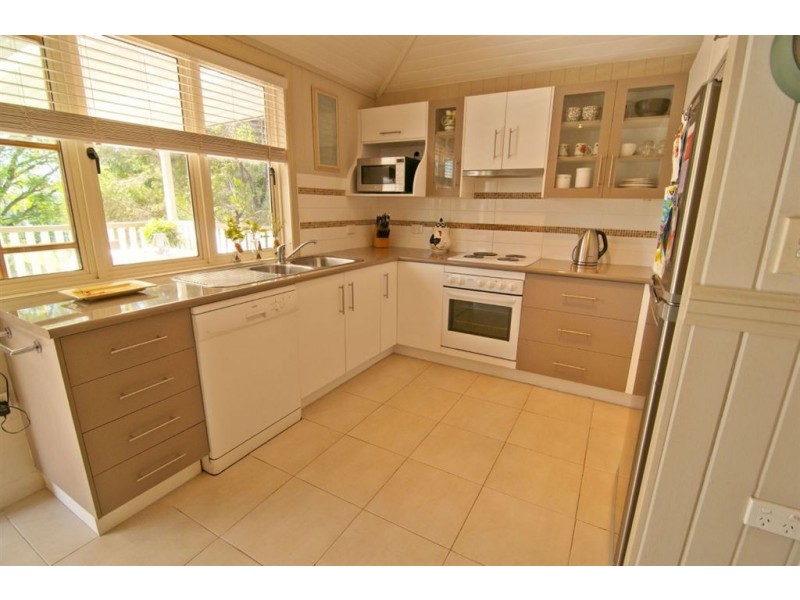 4 Woolcock Street, Wandal QLD 4700