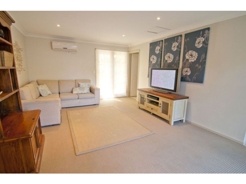 4 Woolcock Street, Wandal QLD 4700