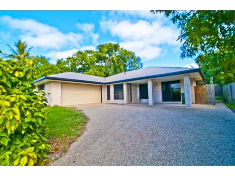 33 & 33a Woodville Street, Wandal QLD 4700