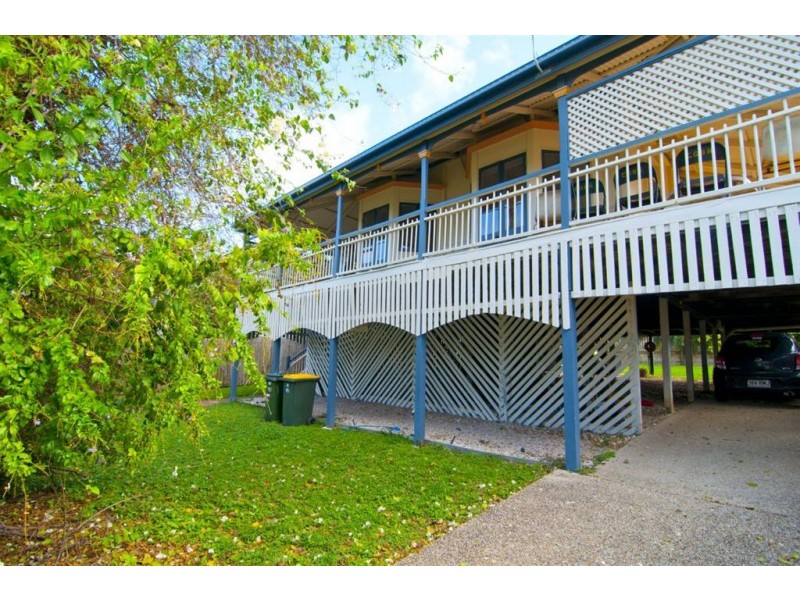 33 & 33a Woodville Street, Wandal QLD 4700