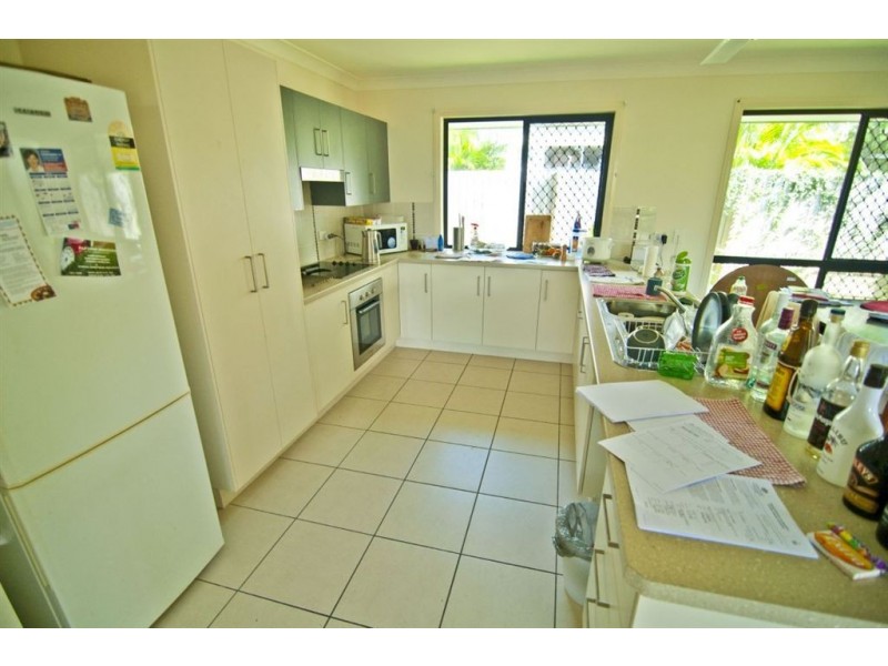 33 & 33a Woodville Street, Wandal QLD 4700