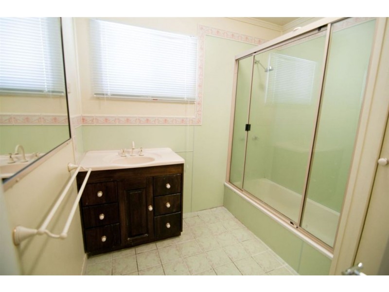 100 Stewart Street, Frenchville QLD 4701