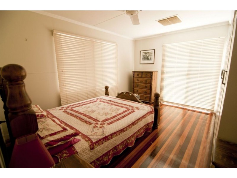 100 Stewart Street, Frenchville QLD 4701