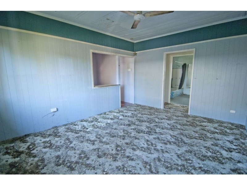 17 Welch Street, Park Avenue QLD 4701