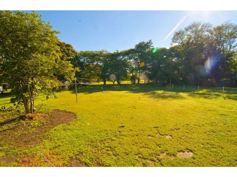 15 Card Street, Berserker QLD 4701