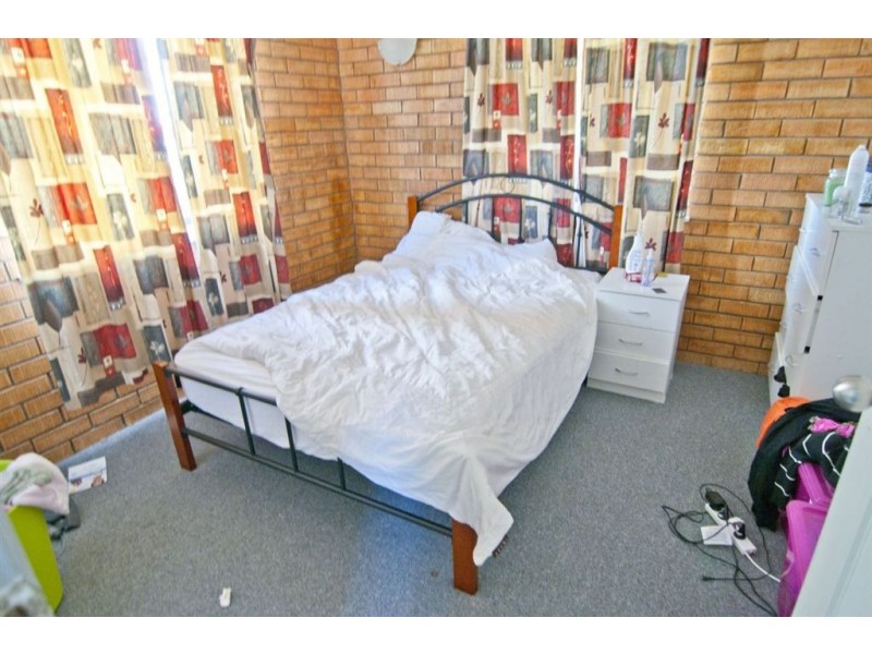 1 & 2/320 Dean Street, Frenchville QLD 4701