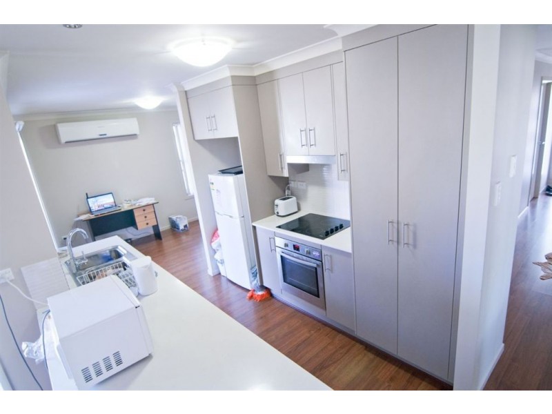 21 Maree Crescent, Gracemere QLD 4702