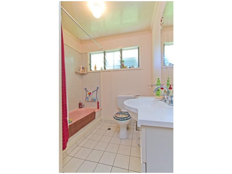 4 Wambool Street, West Rockhampton QLD 4700