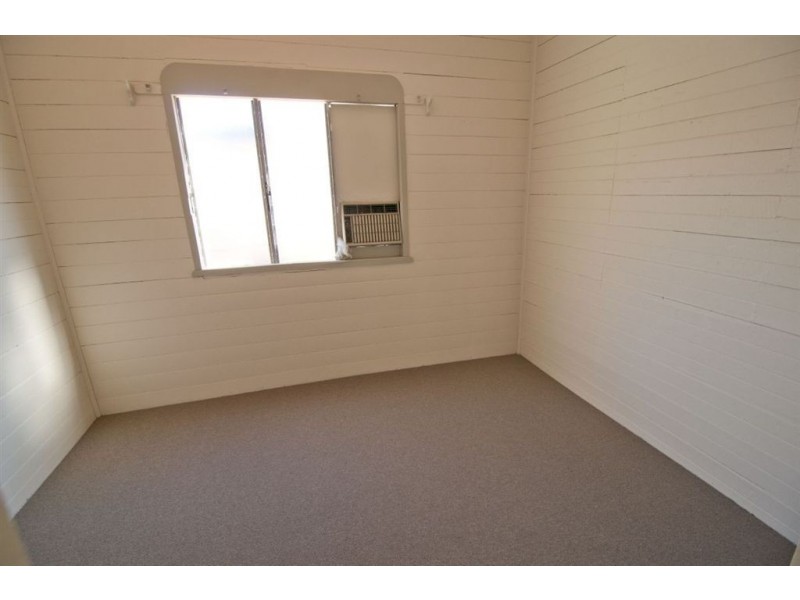 248 West Street, Depot Hill QLD 4700