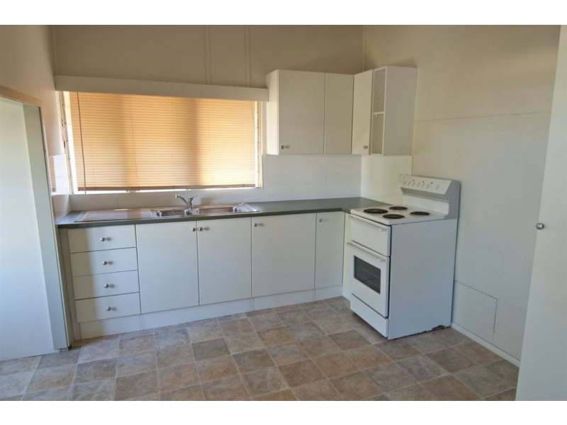 248 West Street, Depot Hill QLD 4700