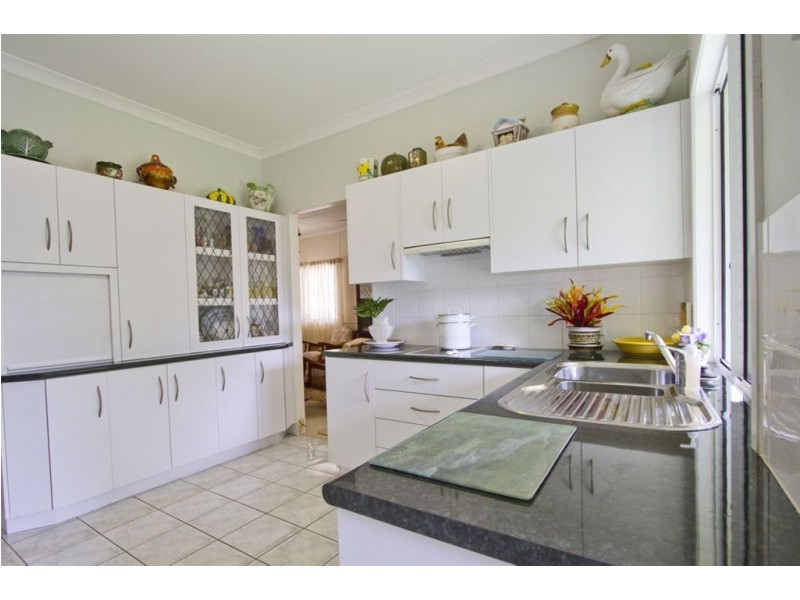 100 Bremner Street, Berserker QLD 4701