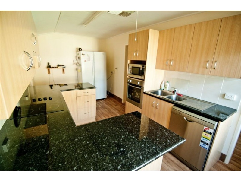 468 Quay Street, Depot Hill QLD 4700