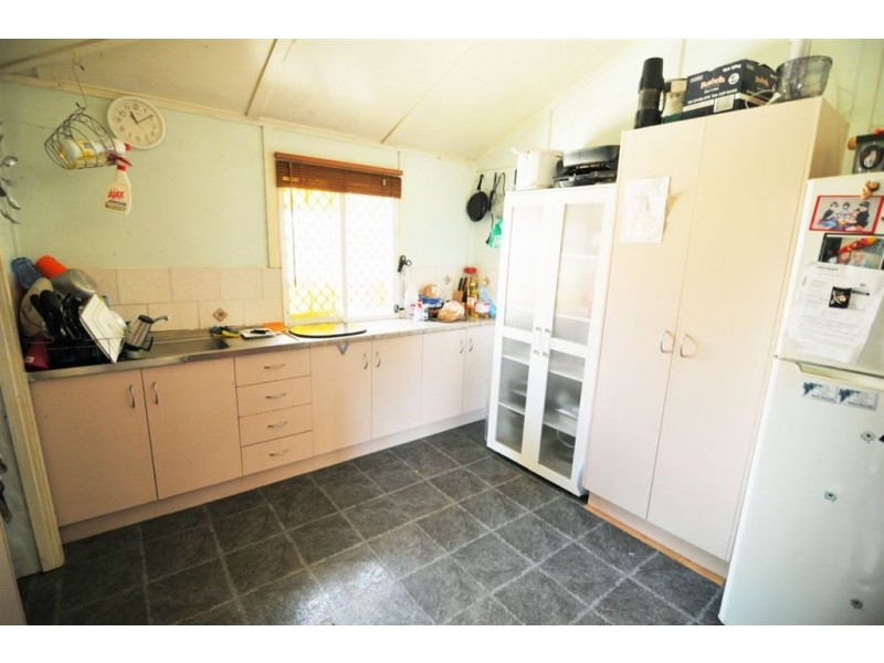 130 Nobbs Street, Berserker QLD 4701